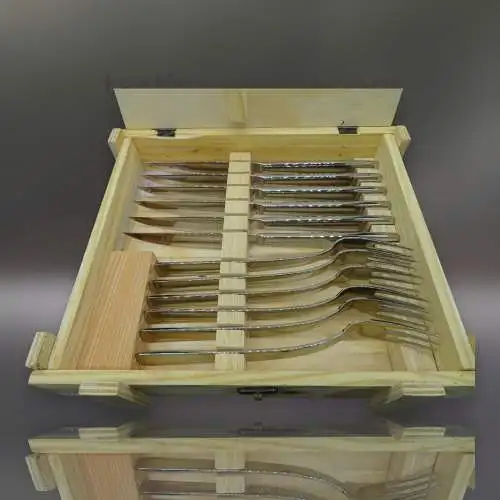 ZWILLING Steakbesteck / Grillbesteck SET 12 teilig Edelstahl mattiert im Holzbox