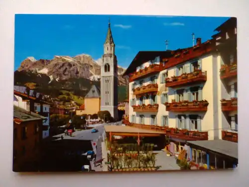Cortina d´Ampezzo - Venedigplatz und Tolane - Venetien Italien (ungelaufen, aber 1976 mit einem Datum beschriftet) Ansichtskarte