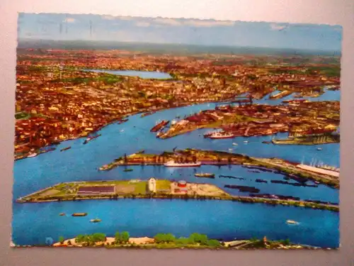 Hamburg - Hafen und Stadtübersicht - Luftaufnahme Fliegeraufnahme (gelaufen, Stempelfarbe Vorderseite) Ansichtskarte