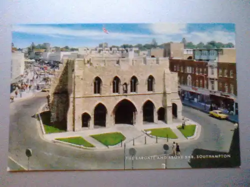 Southampton - The Bargate and Above Bar - Hampshire England (ungelaufen) Ansichtskarte