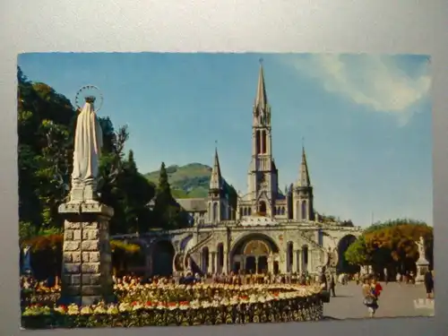 Lourdes - Basilika und gekrönte Jungfrau / Virgin / Couronnée - Frankreich (ungelaufen, aber ca. 1967 beschrieben) Ansichtskarte