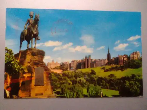 Edinburgh - The Mound - Reiterstatue - Schottland (ca. 1975 gelaufen, Stempelabdruck auf der Vorderseite) Ansichtskarte