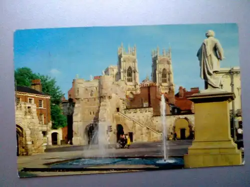 York - Minster and Bootham Bar - North Yorkshire England (1977 gelaufen) Ansichtskarte