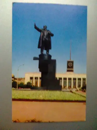 Leningrad / Sankt Petersburg - Lenin-Denkmal vor dem Finnischen Bahnhof - Russland (ca. 1975 gelaufen) Ansichtskarte