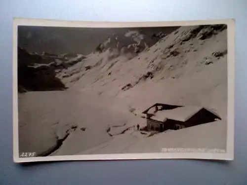 Ambergerhütte (im Winter) Ambergerhuette - Tirol Österreich (1933 gelaufen, mit Hüttenstempel) Ansichtskarte