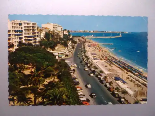 Cannes - Platz Brougham / Midi - Auto Autos etc - Alpes-Maritimes Frankreich (ungelaufen, Eckknick) Ansichtskarte