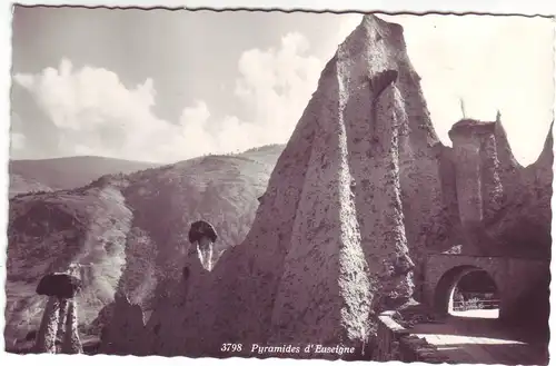 Euseigne / Wallis - Erdpyramiden von Euseigne - Pyramiden Schweiz (ungelaufen) AK Ansichtskarte