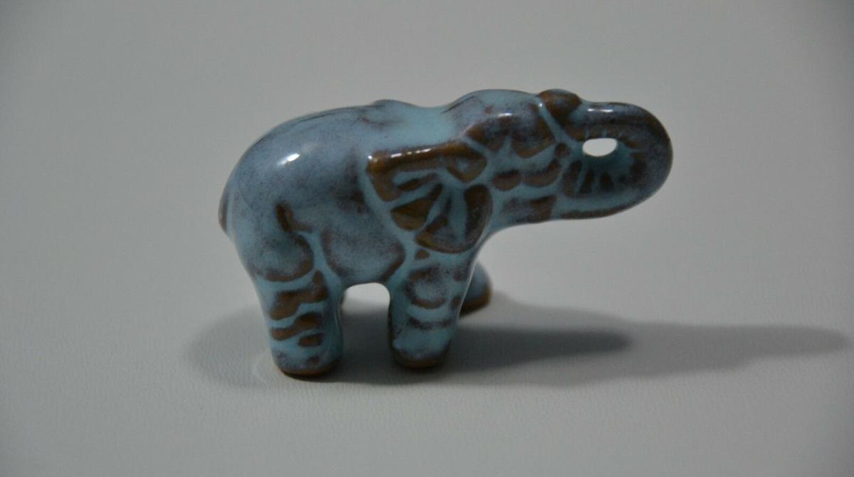 Elefant Aus Keramik Vitrinenobjekt Handschmeichler Nr 312199680623 Oldthing Tiere