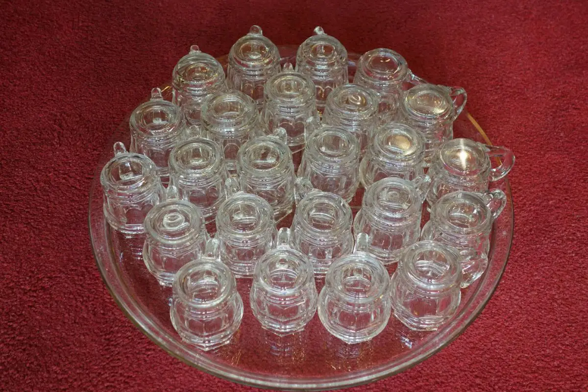 Bowlenset, Glas, geschliffen, Böhmen Mitte 19 Jh, Gefäß, Glastablett, 24 Gläser 5