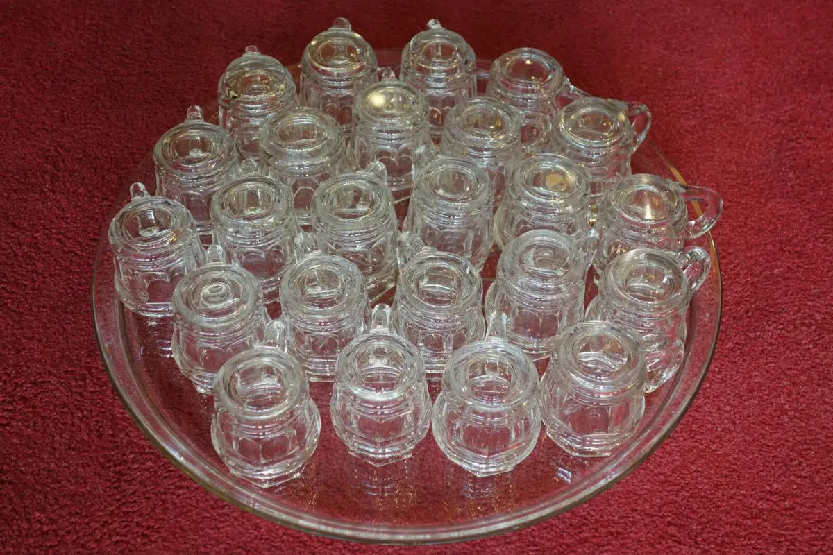 Bowlenset, Glas, geschliffen, Böhmen Mitte 19 Jh, Gefäß, Glastablett, 24 Gläser 6