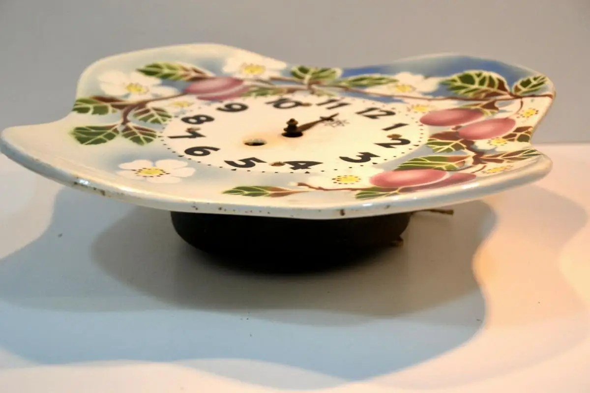 Wanduhr,Küche,Junghans,Keramik  mit Obstdekor (Pflaumen) ,aus Sammlungsauflösung 3