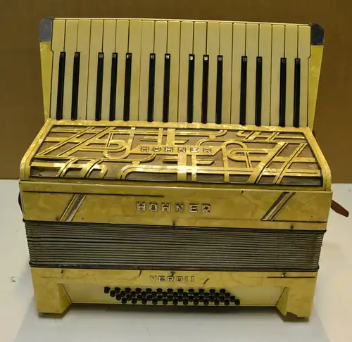 Akkordeon,Ziehharmonika,Fabrikat Hohner VERDI I,wohl um 1930