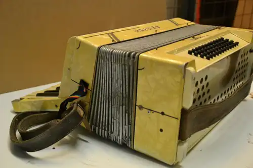 Akkordeon,Ziehharmonika,Fabrikat Hohner VERDI I,wohl um 1930