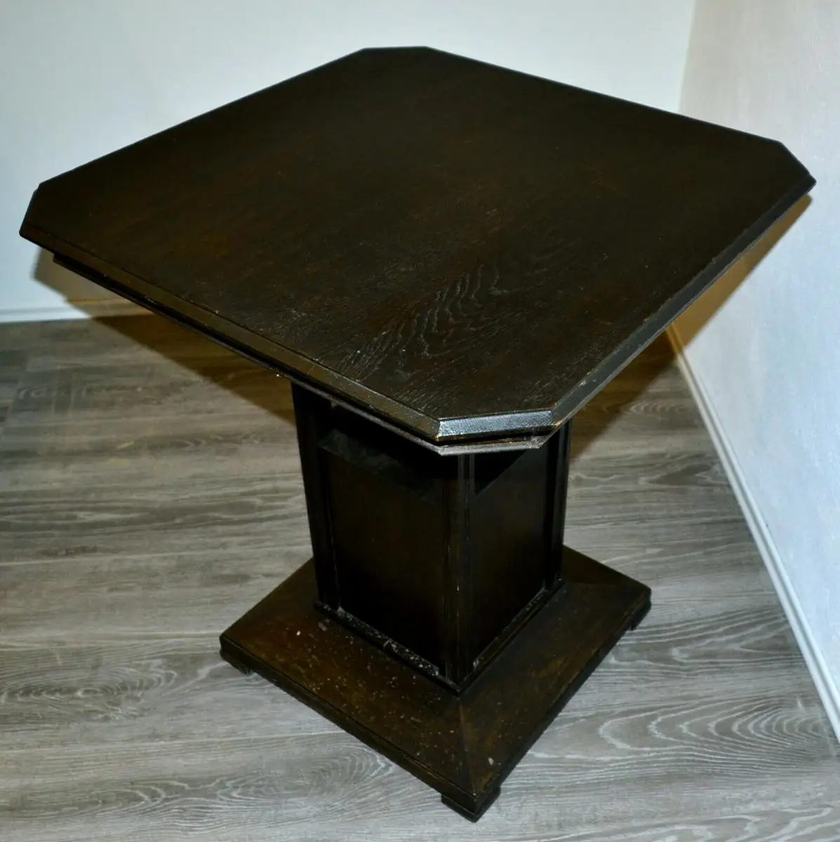 Bartisch,Eiche dunkel,mit Box a.d.Sockel,quadratisch,70x70 cm,ca 1920/30, 5