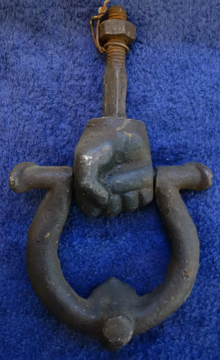 Türklopfer,Hand mit Ring,Lorbeerkranz und Löwenkopf,Eisen,ca 1870 2