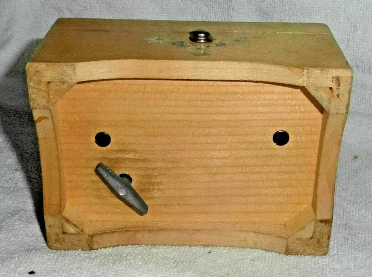 Spieluhr „Erste Weihnachten“ von THORENS in der Originalschachtel 5