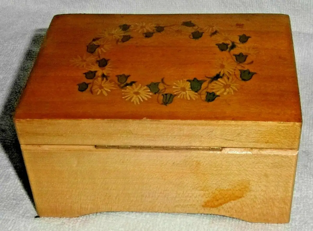 Spieluhr „Erste Weihnachten“ von THORENS in der Originalschachtel 7