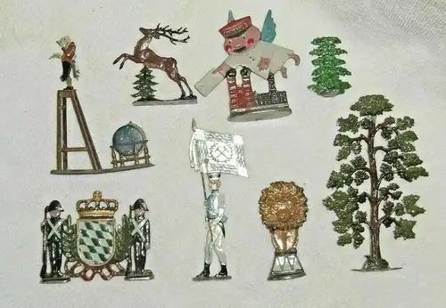 Konvolut von 8 Zinnfiguren darunter Alois Hingerl, der „Münchner im Himmel“