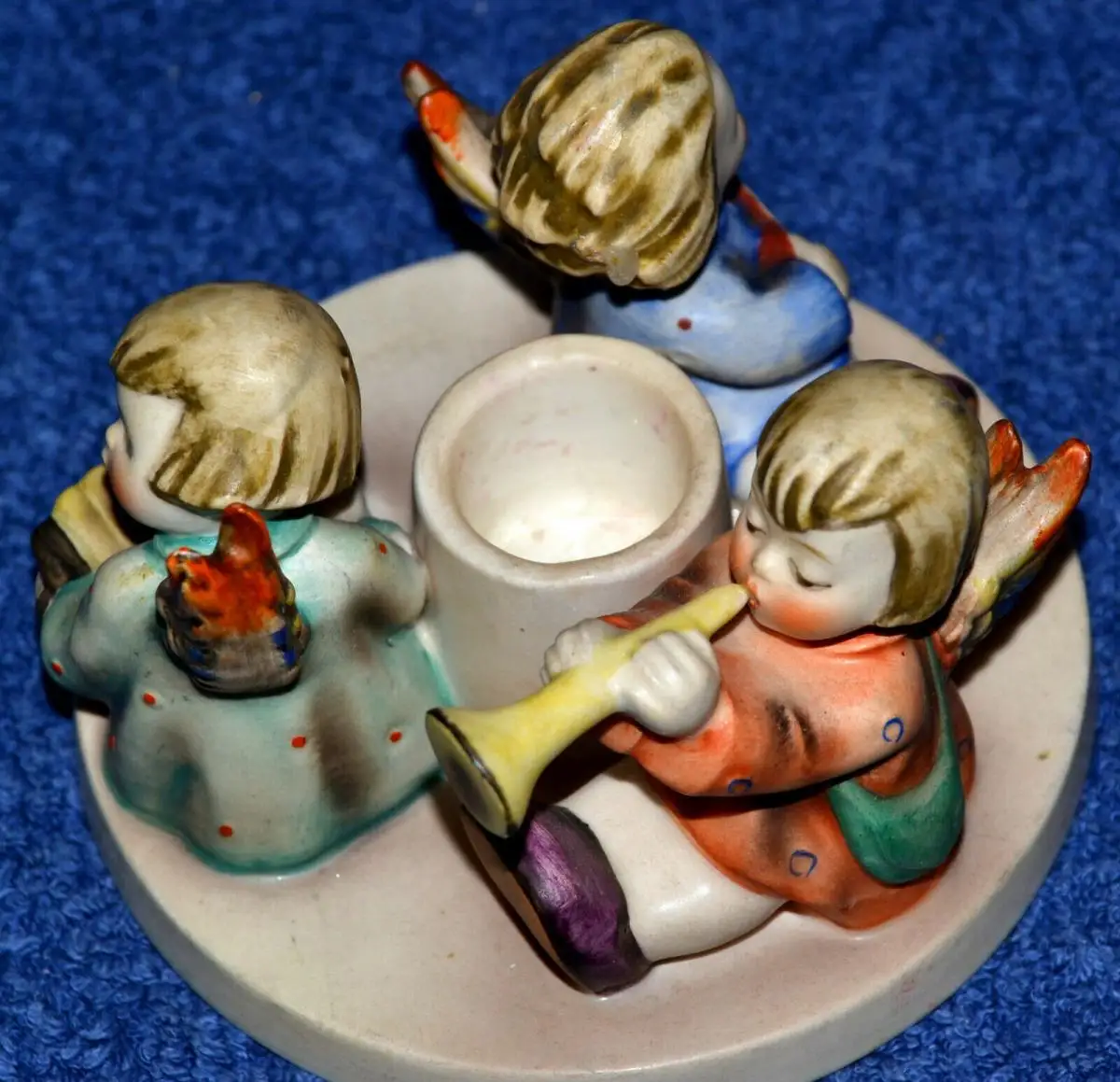 Hummelfigur, 3 Engel beim Musizieren,mit Kerzenhalter, signiert  M.J. Hummel 2