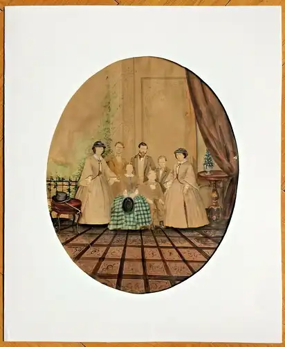 Uralte colorierte Photographie, Gruppenbild, ca. 1860/70 im Passepartout