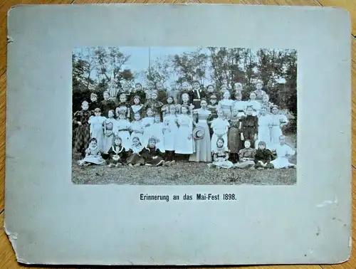 Sehr altes Photo „ERINNERUNG AN DAS MAI-FEST 1898“