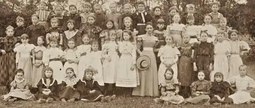 Sehr altes Photo „ERINNERUNG AN DAS MAI-FEST 1898“