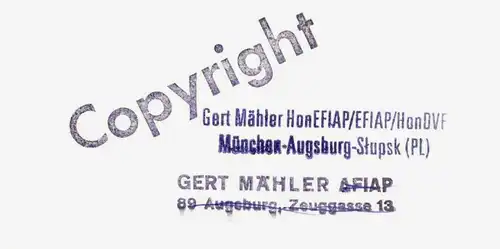 Original-Photographie von Gert Mähler „An der Bus-Haltestelle“