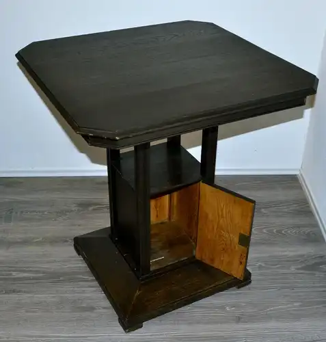 Bartisch,Eiche dunkel,mit Box a.d.Sockel,quadratisch,70x70 cm,ca 1920/30,