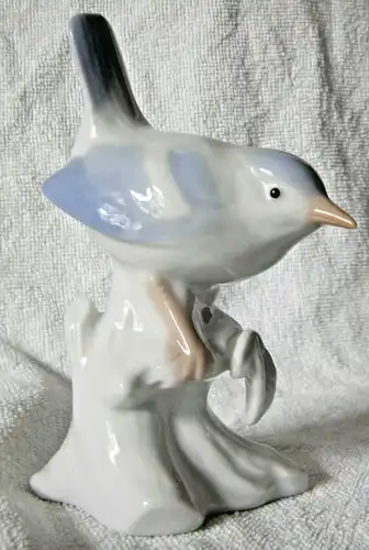 Porzellanfigur Spatz / Sperling 13 cm hoch