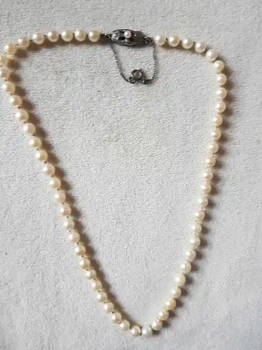 Schmuck,Perlenkette,Zucht,Ø 4-8 mm,weiß,23cm dp.-reihig,,20.Jhdt.