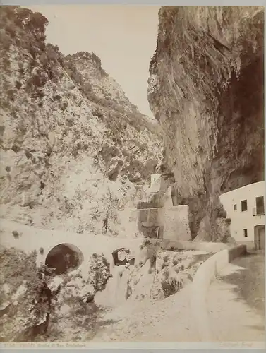 Fotografie, Giacomo Brogi, Amalfi. Grotta di San Cristofano, #5158. Ende 19. Jhd