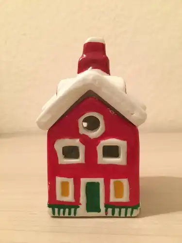 Weihnachtsschmuck,Häusel für Teelicht, aus Keramik