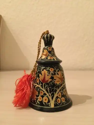 Weihnachtsglocke, aus Keramik, mit Blumenmotiv bemalt ,
