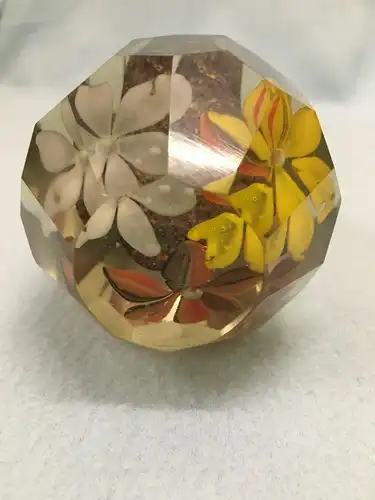 Paperweight, Bunte Blumen, 798 Gramm, 20 Jhdt.