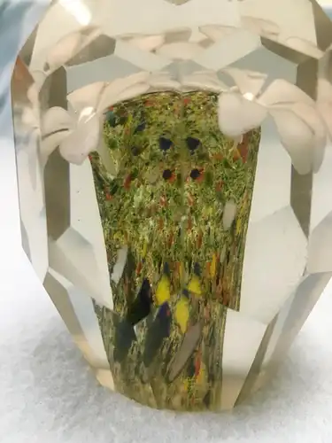 Paperweight, Weiße Blumen, 538 Gramm, 20 Jhdt.