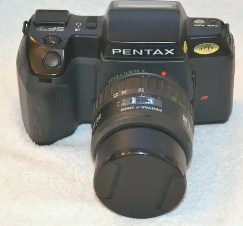 Pentax SF 7, Spiegelreflexkamera,Pentax-F Zoom 1:3,5-4,5.Mit Gebrauchsanleitung