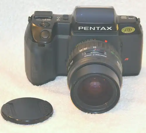 Pentax SF 7, Spiegelreflexkamera,Pentax-F Zoom 1:3,5-4,5.Mit Gebrauchsanleitung