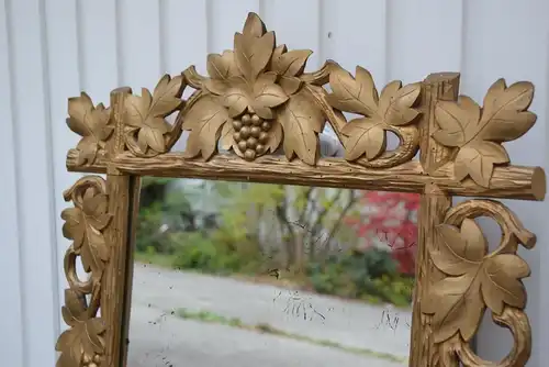 Spiegel,vergoldetes und geschnitztes Holz,Weinlaubdekor