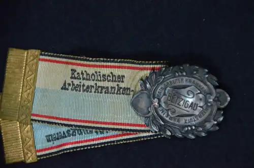 Plakette, Ansteckplakette, Betzigau, kath. Arbeiterunterstützungsverein,ca 1900