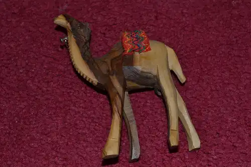 Kamel, Holz, handgeschnitzt, antik