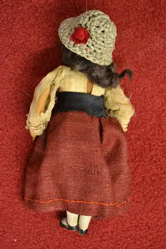 Puppe,Kopf, handbemalt, Stoffkleid, etwa 1920