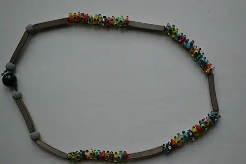 Schmuck, Halskette,Glas, Holz,Gummi, ca. 27 cm, 60er Jahre