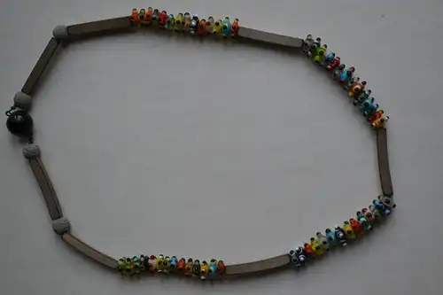 Schmuck, Halskette,Glas, Holz,Gummi, ca. 27 cm, 60er Jahre