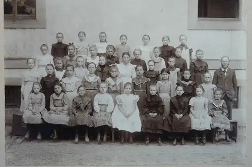 Klassenfoto in Mädchenschule, verm. Oberbayern, Ende 19 Jhdrt,