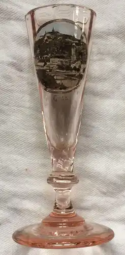 Kleines Schnapsglas aus rötlichem Glas, Reisesouvenir aus Graz