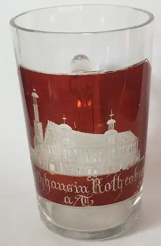 Kleines rubiniertes Glas mit Henkel, Reisesouvenir aus Rothenburg ob der Tauber