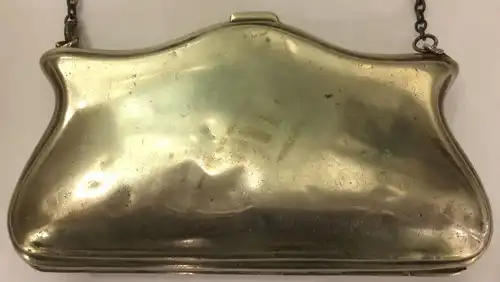 Kleine Geldbörse aus Metall mit Kette, kein Silber, ca. Mitte 19. Jahrhundert