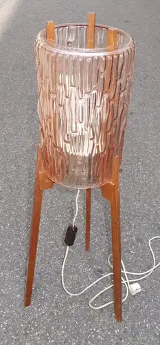 Stehlampe,Holz,Dreibeinig,Skandinavien,??,rosa Glasschirm,wohl 1960
