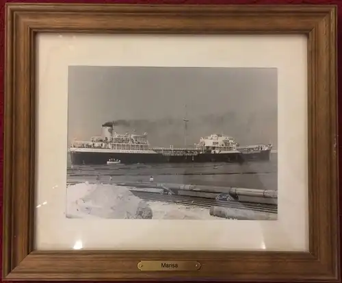 Original-Photographie des Tankers MS „Marisa“, gerahmt hinter Glas
