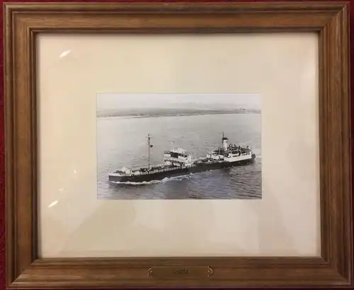 Original-Photographie des Tankers SS „Lucita“, gerahmt hinter Glas